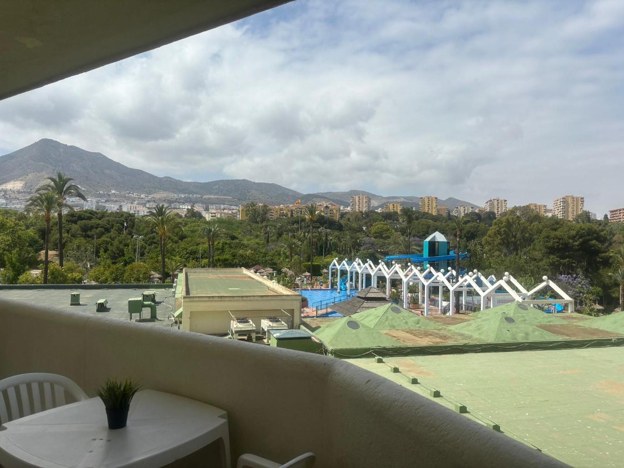 Apartamentos Benalbeach By Benalnova เบนัลมาเดนา ภายนอก รูปภาพ