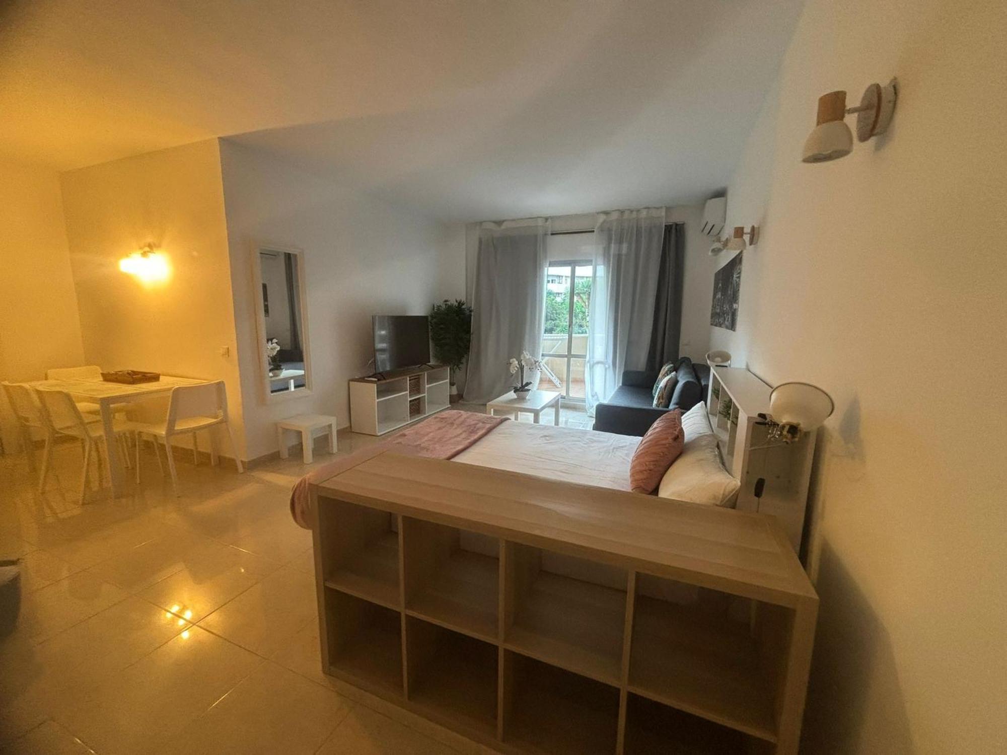 Apartamentos Benalbeach By Benalnova เบนัลมาเดนา ภายนอก รูปภาพ